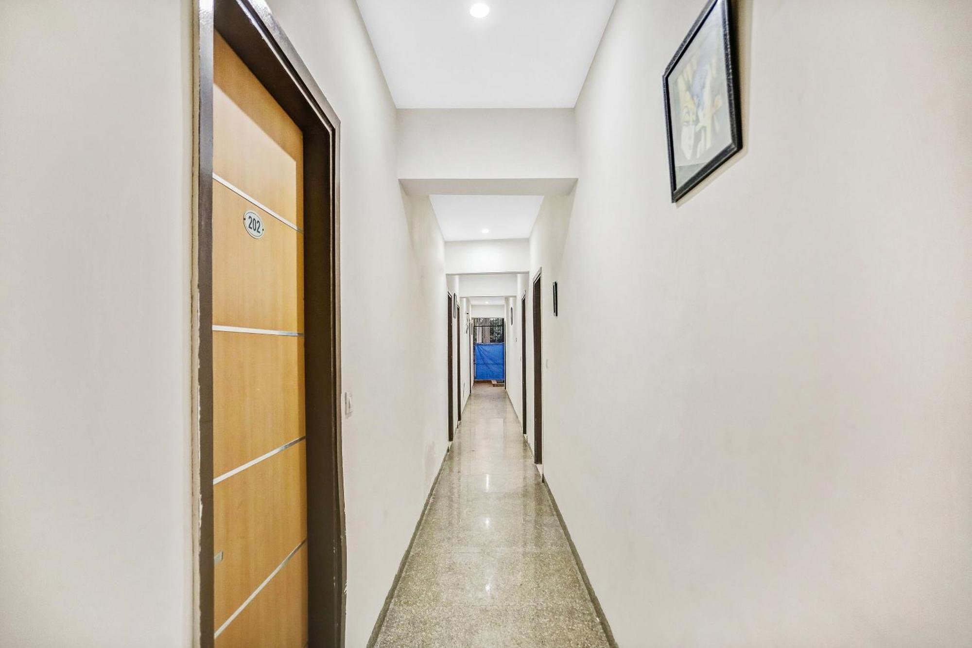 Townhouse 22956 Hotel Grand Residency Delhi  Luaran gambar